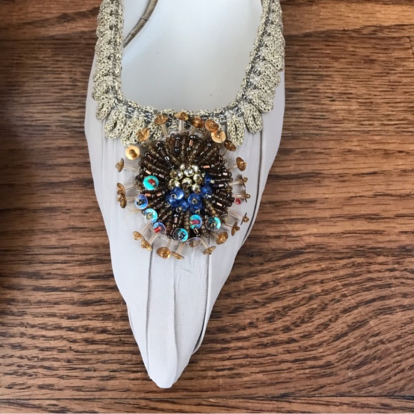 Penny Loves Kenny Lovely bead embroidered kitten heels women’s - Picture 4 of 11